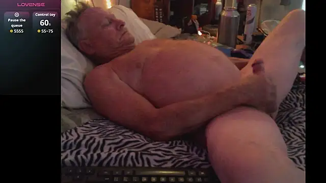 Pussyeat2please online show from December 20, 2025, 8:27 pm