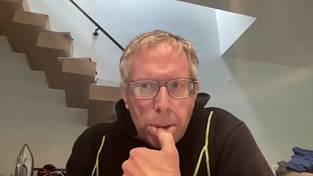 Snapshot of choupipat1 chatting on December 3, 2025, 11:52 am choupipat1 online show from December 3, 2025, 11:52 am