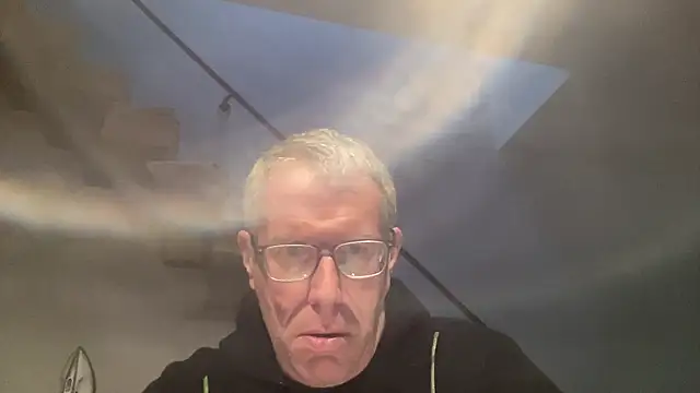 Snapshot of choupipat1 chatting on January 14, 2026, 8:20 am choupipat1 online show from January 14, 2026, 8:20 am