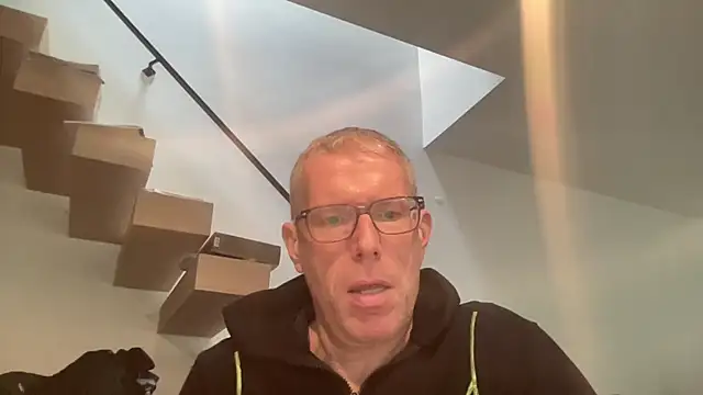 Snapshot of choupipat1 chatting on March 8, 2026, 8:29 am choupipat1 online show from March 8, 2026, 8:29 am