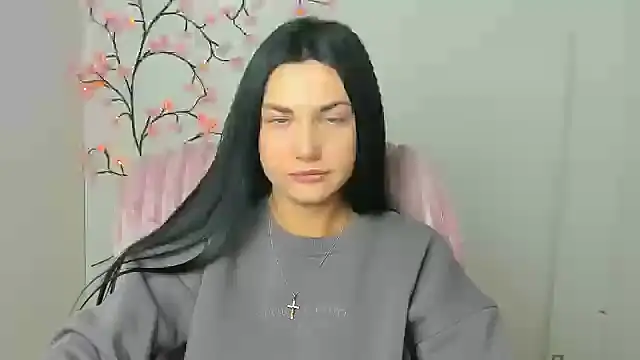 Lune Moon online show from February 6, 2026, 6:18 am