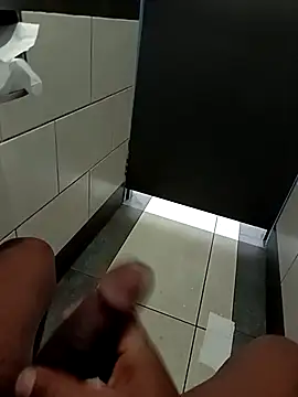 Snapshot of Chrisdee2 chatting on February 1, 2026, 12:37 pm Chrisdee2 online show from February 1, 2026, 12:37 pm