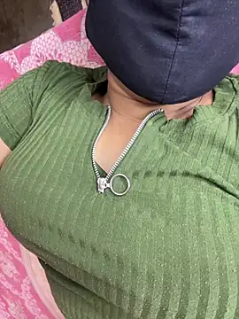 Snapshot of Priyajaanbaby chatting on July 14, 2026, 1:52 am Priyajaanbaby online show from July 14, 2026, 1:52 am