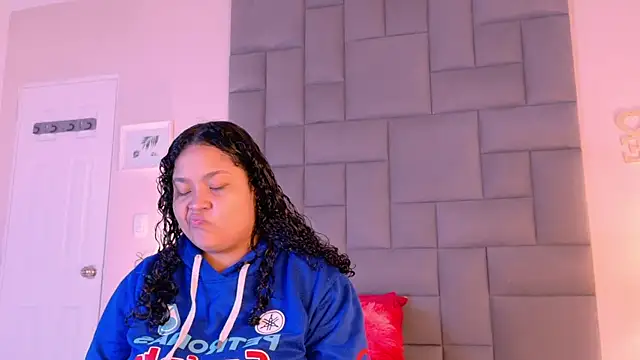 KITY HILL online show from October 2, 2025, 4:30 am