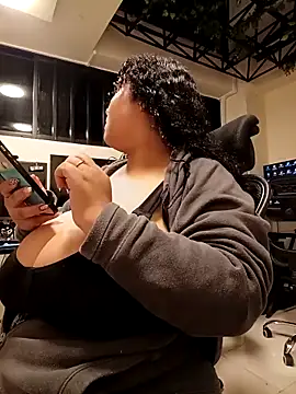 KITY HILL online show from March 5, 2026, 3:35 am