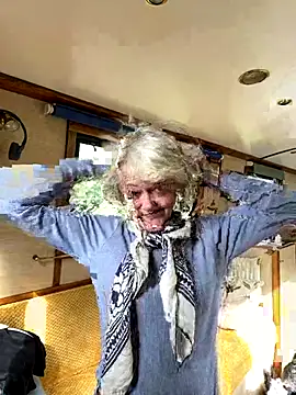 Snapshot of ladyboatlady chatting on September 11, 2025, 9:53 am ladyboatlady online show from September 11, 2025, 9:53 am