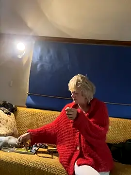 Snapshot of ladyboatlady chatting on September 24, 2025, 6:17 am ladyboatlady online show from September 24, 2025, 6:17 am