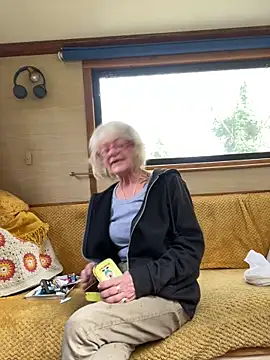 Snapshot of ladyboatlady chatting on October 22, 2025, 12:05 pm ladyboatlady online show from October 22, 2025, 12:05 pm