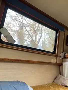 Snapshot of ladyboatlady chatting on November 30, 2025, 11:25 am ladyboatlady online show from November 30, 2025, 11:25 am