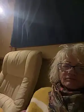 ladyboatlady online show from May 19, 2026, 10:27 pm