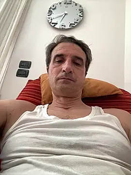 Snapshot of sasatimido chatting on June 20, 2026, 4:43 pm sasatimido online show from June 20, 2026, 4:43 pm