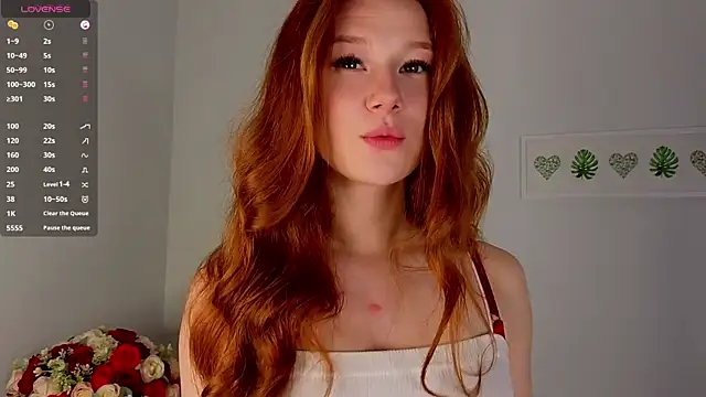 Snapshot of Juuulia_ chatting on July 9, 2026, 10:41 am Juuulia online show from July 9, 2026, 10:41 am