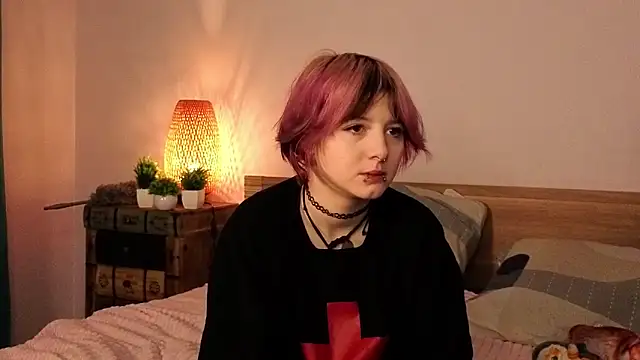 Snapshot of TaiteBeat chatting on November 14, 2025, 5:55 pm TaiteBeat online show from November 14, 2025, 5:55 pm