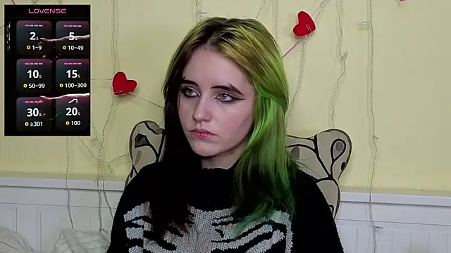 Snapshot of PortiaHedge chatting on October 20, 2025, 7:25 pm PortiaHedge online show from October 20, 2025, 7:25 pm