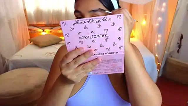 loreaniss online show from October 21, 2025, 7:47 pm