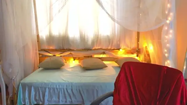 loreaniss online show from November 16, 2025, 8:25 pm