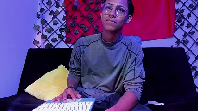dreyk20 online show from July 24, 2026, 8:07 pm