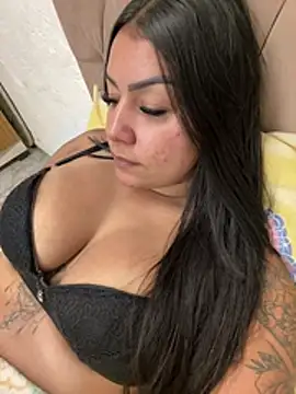 julianamascarada online show from June 15, 2026, 4:20 pm