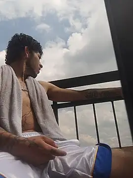 Tattoboy19cm online show from October 15, 2025, 3:12 pm