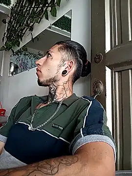 Tattoboy19cm online show from May 2, 2026, 3:28 pm