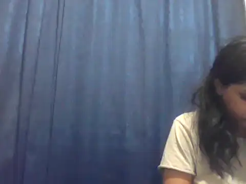 Snapshot of cute_indianxo chatting on September 29, 2025, 3:39 pm cute indianxo online show from September 29, 2025, 3:39 pm