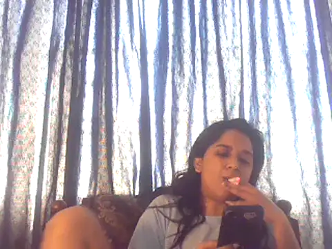 Snapshot of cute_indianxo chatting on October 31, 2025, 9:43 am cute indianxo online show from October 31, 2025, 9:43 am