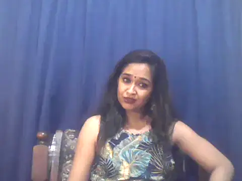 Snapshot of cute_indianxo chatting on November 7, 2025, 6:41 pm cute indianxo online show from November 7, 2025, 6:41 pm