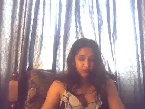 Snapshot of cute_indianxo chatting on November 15, 2025, 10:34 am cute indianxo online show from November 15, 2025, 10:34 am