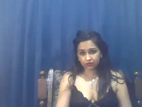 Snapshot of cute_indianxo chatting on November 26, 2025, 10:44 pm cute indianxo online show from November 26, 2025, 10:44 pm