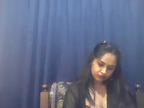 Snapshot of cute_indianxo chatting on November 29, 2025, 6:22 pm cute indianxo online show from November 29, 2025, 6:22 pm