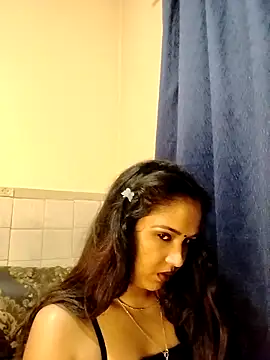 cute indianxo online show from April 13, 2026, 8:25 pm
