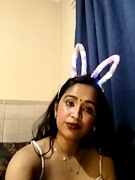 cute indianxo online show from April 30, 2026, 5:52 pm