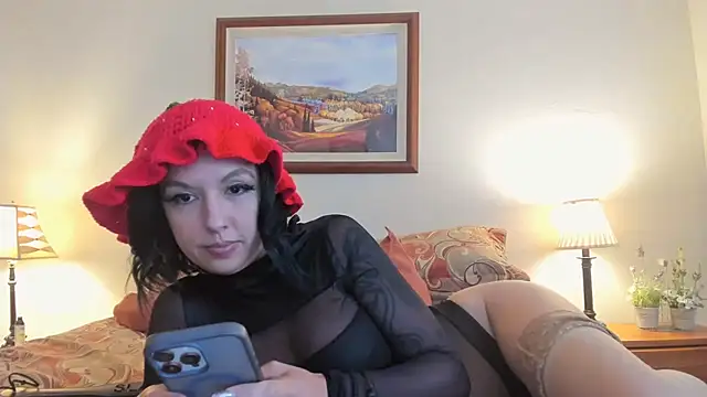 Snapshot of Cynpai chatting on June 22, 2026, 12:35 am Cynpai online show from June 22, 2026, 12:35 am
