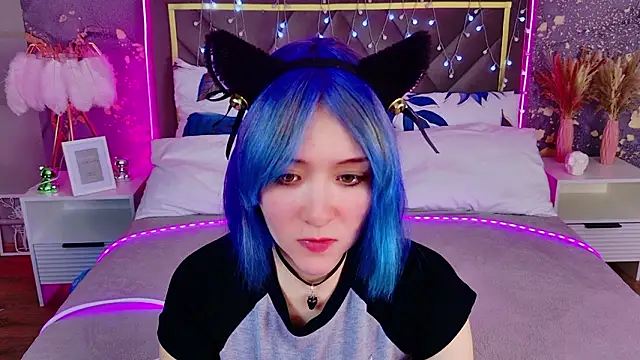 Ketrin Jones online show from February 12, 2026, 7:03 am