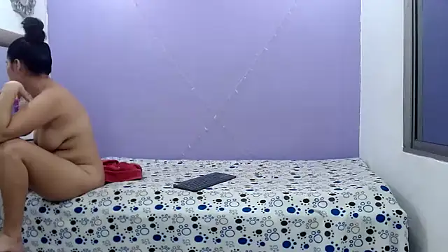 Snapshot of milan_sofia69 chatting on November 16, 2025, 12:27 am milan sofia69 online show from November 16, 2025, 12:27 am