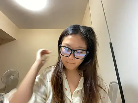 Snapshot of xena0501 chatting on September 24, 2025, 12:52 pm xena0501 online show from September 24, 2025, 12:52 pm