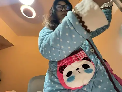 Snapshot of xena0501 chatting on November 27, 2025, 6:43 pm xena0501 online show from November 27, 2025, 6:43 pm