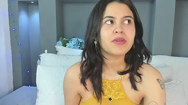 Snapshot of MaiaaCandy chatting on September 14, 2025, 3:38 am MaiaaCandy online show from September 14, 2025, 3:38 am