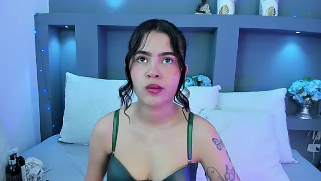 Snapshot of MaiaaCandy chatting on September 16, 2025, 3:35 pm MaiaaCandy online show from September 16, 2025, 3:35 pm