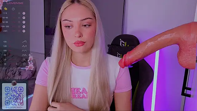 LeksaCandy online show from September 12, 2025, 3:17 am