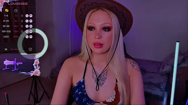 LeksaCandy online show from November 9, 2025, 3:10 pm