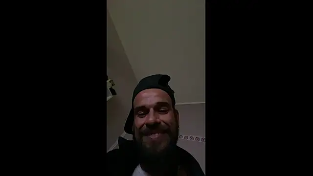Snapshot of DjDiCKmannOnE chatting on June 4, 2026, 2:17 am DjDiCKmannOnE online show from June 4, 2026, 2:17 am