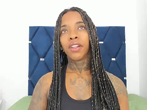 Pauline Fox online show from October 18, 2025, 1:52 am