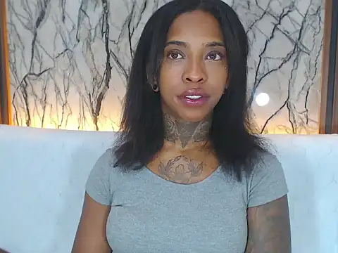 Pauline Fox online show from November 2, 2025, 11:51 pm