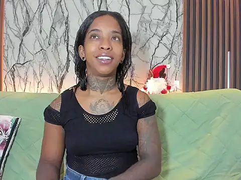 Pauline Fox online show from November 23, 2025, 2:11 am