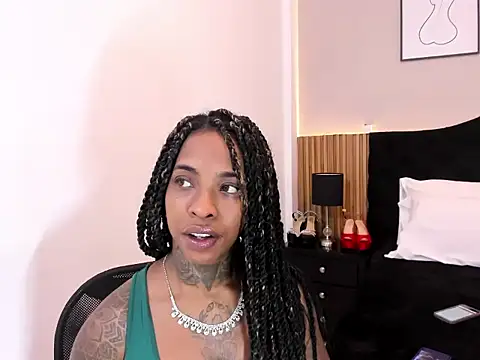 Pauline Fox online show from April 24, 2026, 2:14 am