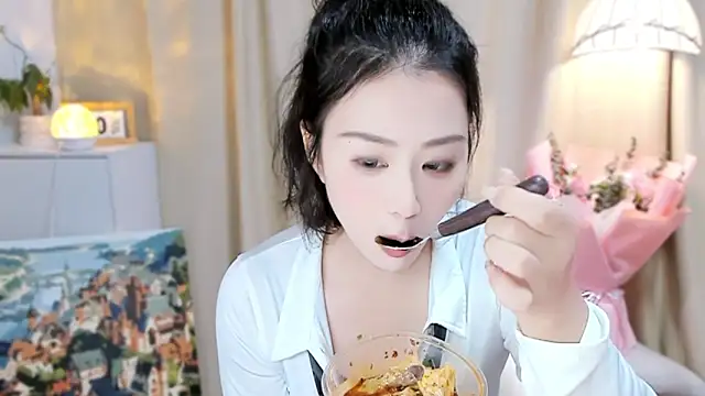 Snapshot of lumi65 chatting on October 8, 2025, 11:41 am lumi65 online show from October 8, 2025, 11:41 am