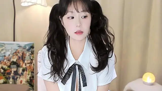 Snapshot of lumi65 chatting on December 14, 2025, 7:25 am lumi65 online show from December 14, 2025, 7:25 am