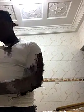 Snapshot of Atta-esi chatting on November 5, 2025, 9:15 pm Atta-esi online show from November 5, 2025, 9:15 pm