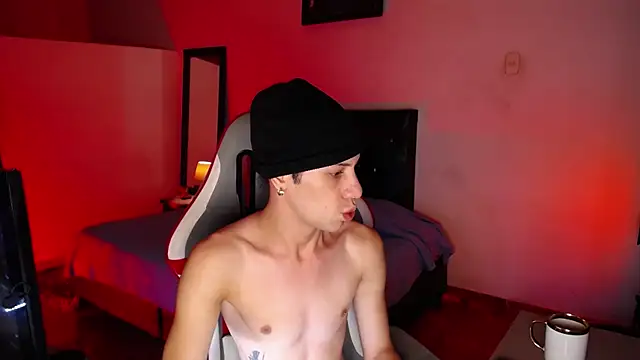 Snapshot of santiago_cutex chatting on July 25, 2026, 2:36 pm santiago cutex online show from July 25, 2026, 2:36 pm